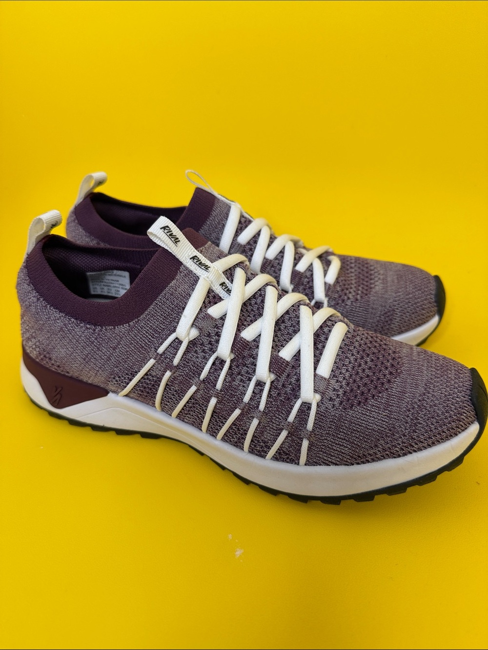 Voke Rival knit slide on shoes 6.5 men’s 8 women’s